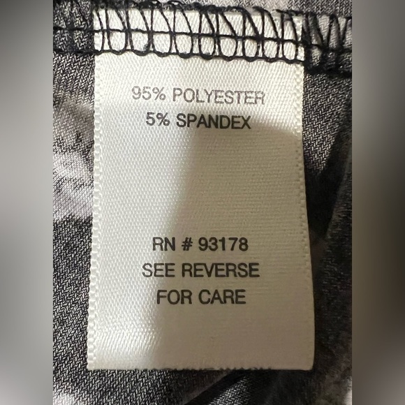 Context at Lord & Taylor black white geometric design Full skirt Medium - Picture 4 of 5